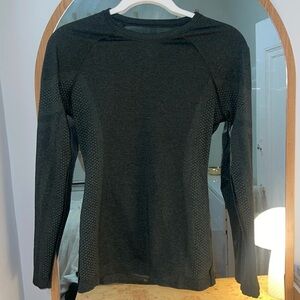 FIGS Women’s Salta Seamless Longsleeve Underscrub in Moss